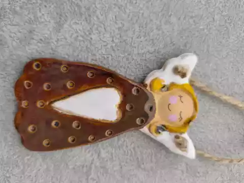 anioł ceramiczny