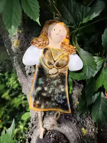 anioł ceramiczny
