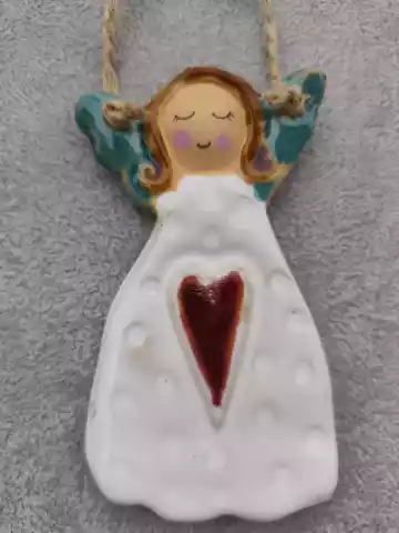 anioł ceramiczny