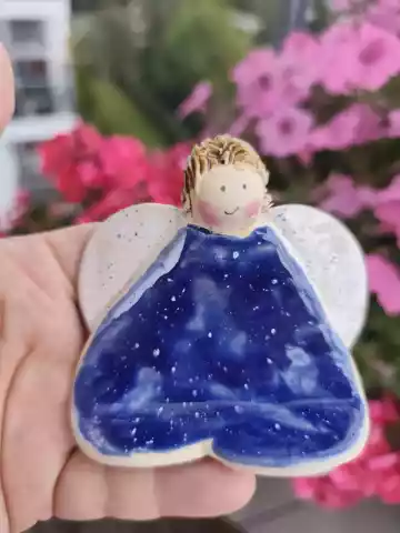 Anioł ceramiczny serduszko