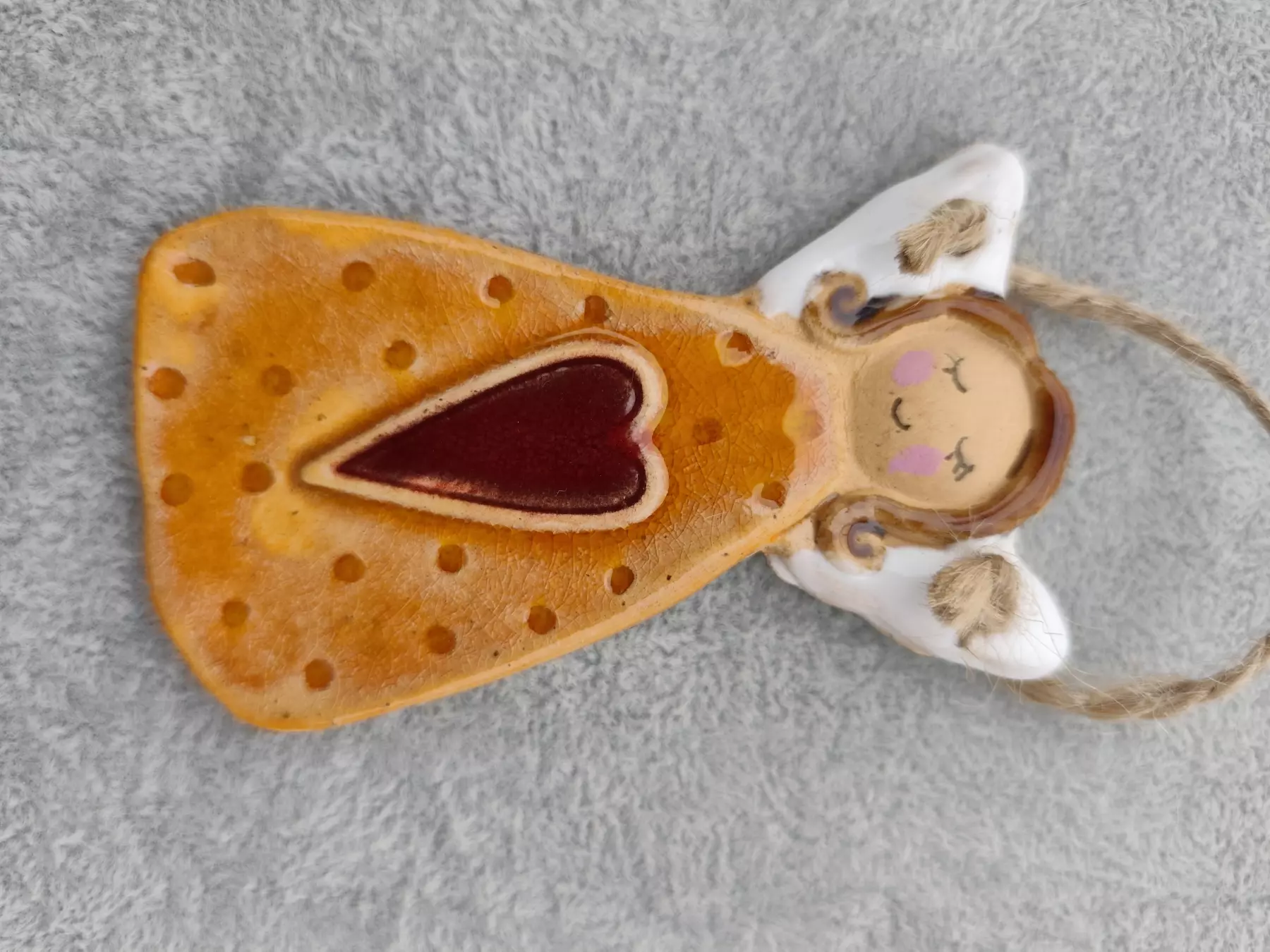 anioł ceramiczny