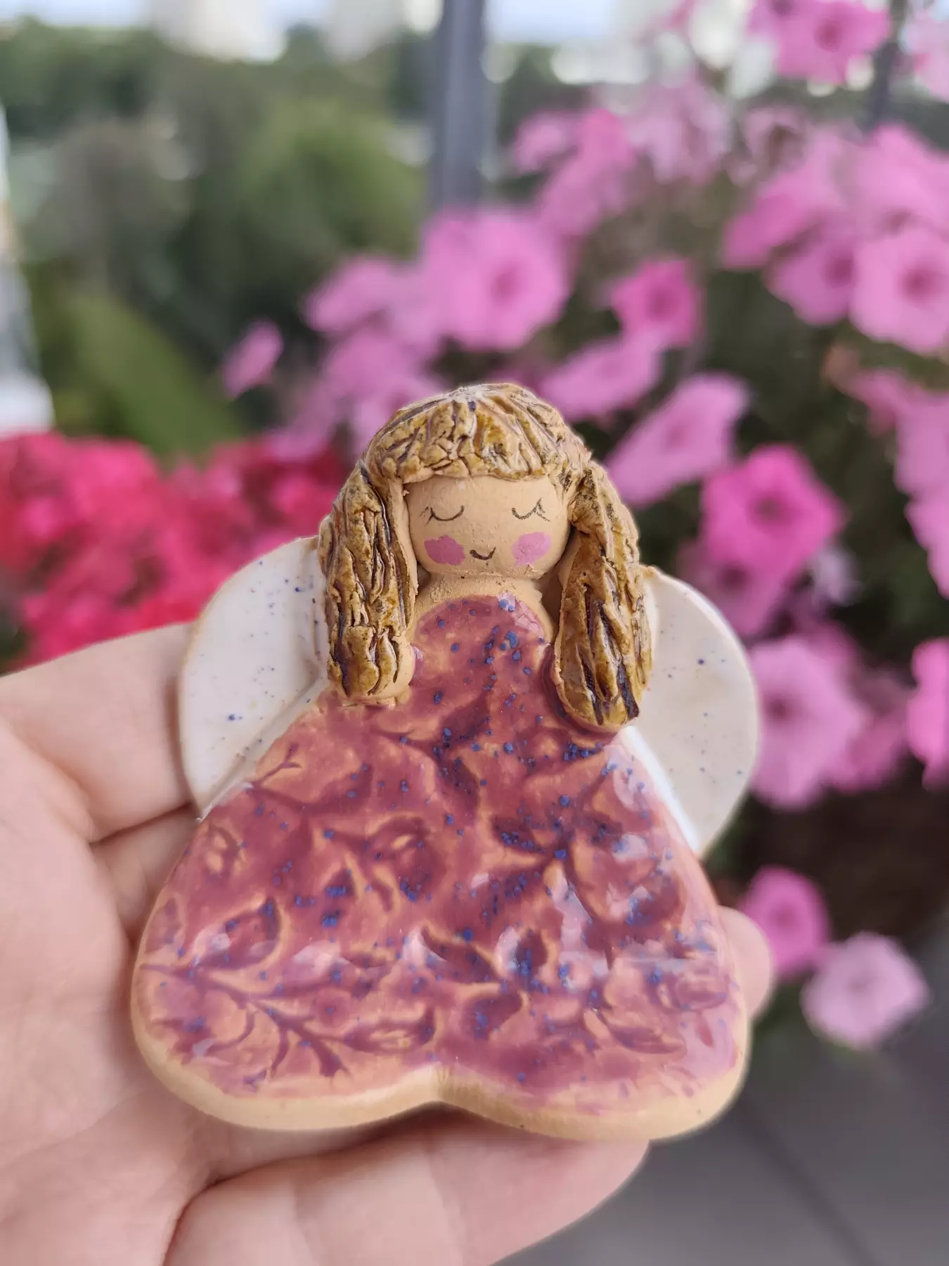 Anioł ceramiczny serduszko