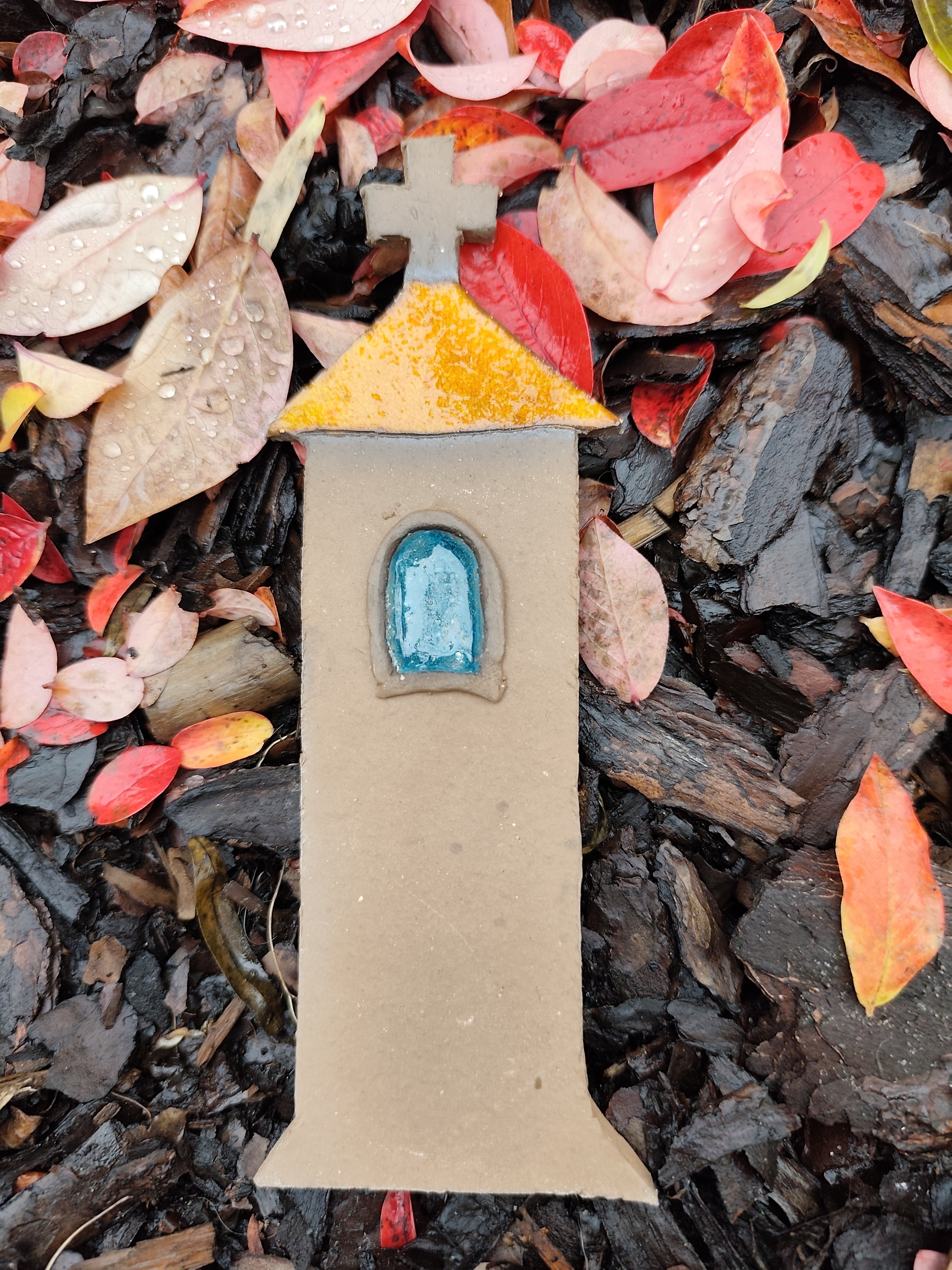 kapliczka ceramiczna