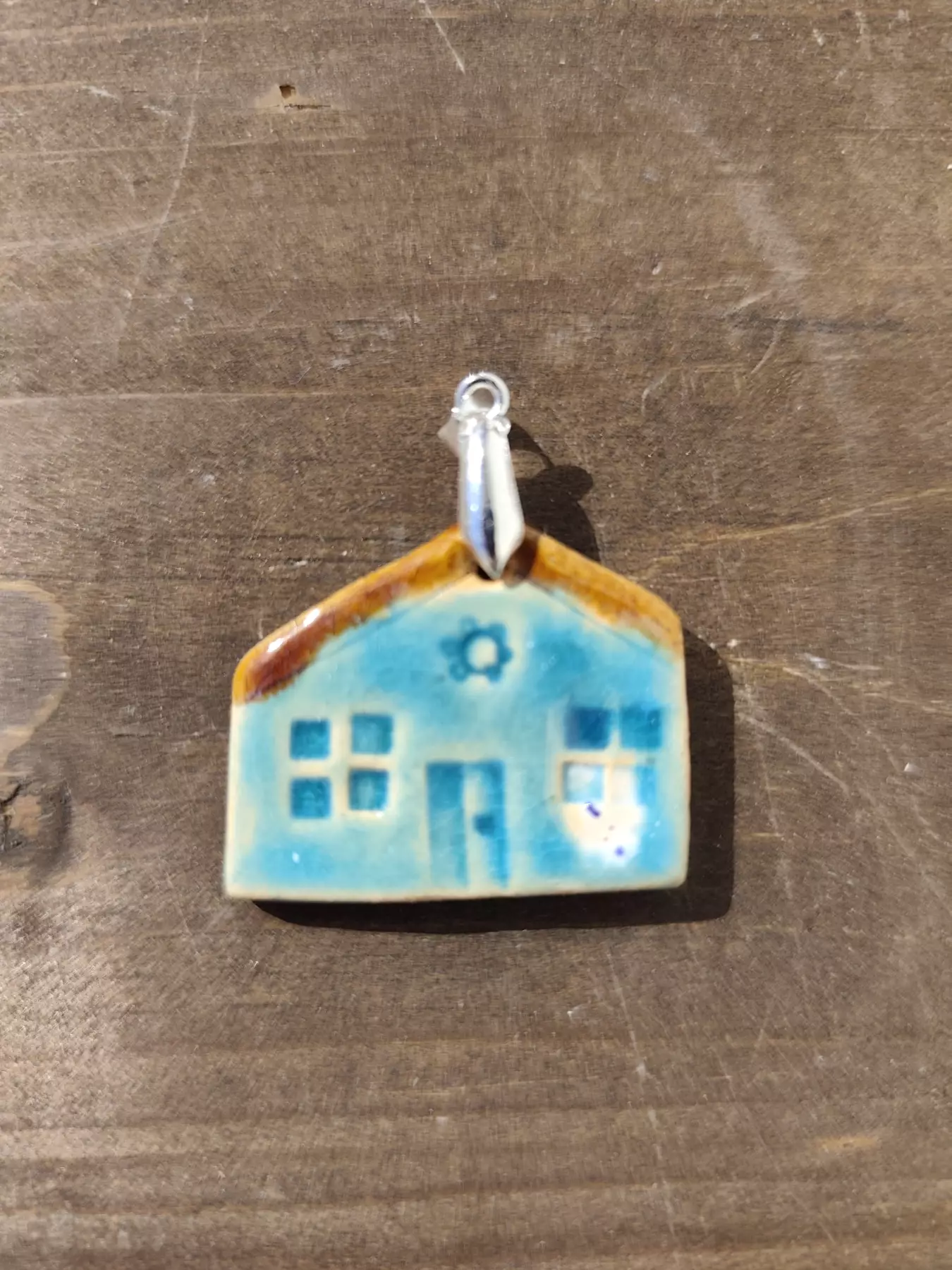 wisior ceramiczny domek